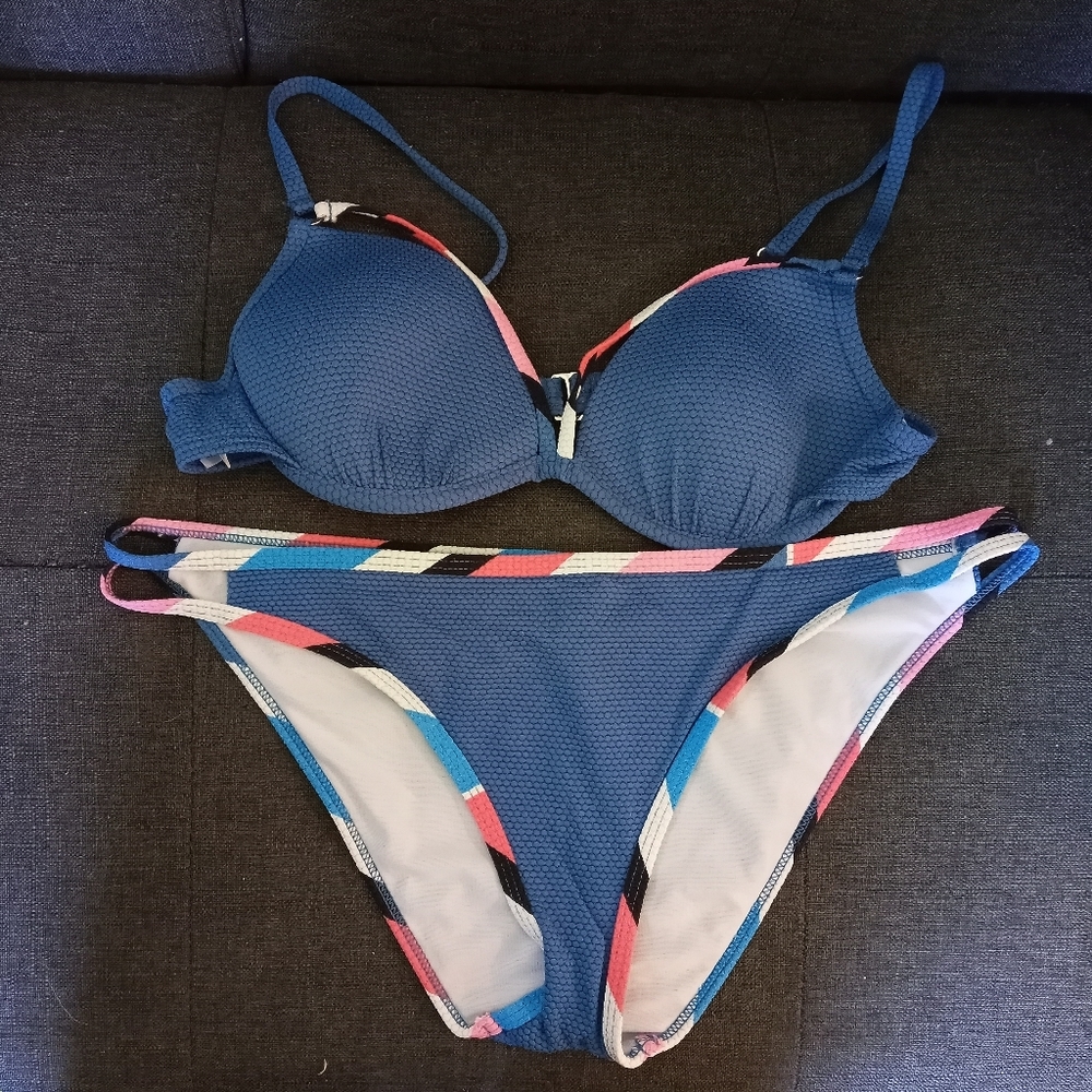 LORD & TAYLOR DESIGN LAB Bathing Suit Bikini Medium Top Large Bottom
